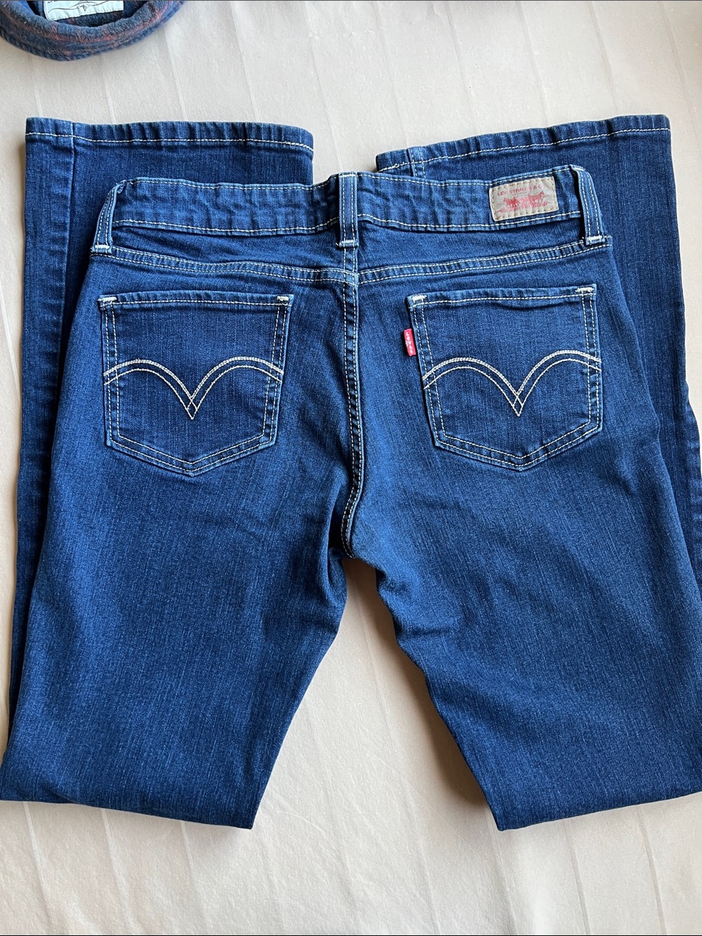 Levi’s indigo blue bootcut jeans 7M mid rise like new 30”